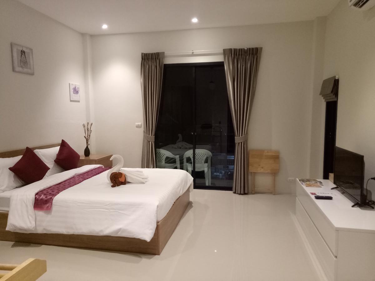 Baan Phunwanna Villa Kata Beach  Exterior photo